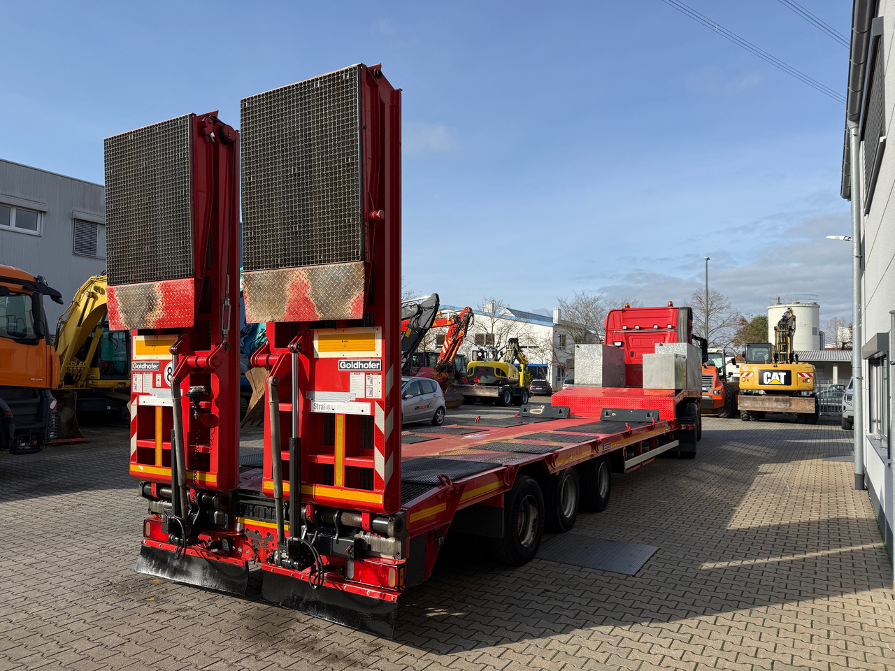 Mercedes-Benz 1845 Actros mit Goldhofer Tieflader - Tractor unit, Low loader semi-trailer: picture 4 Mercedes-Benz 1845 Actros mit Goldhofer Tieflader - Tractor unit, Low loader semi-trailer: picture 4