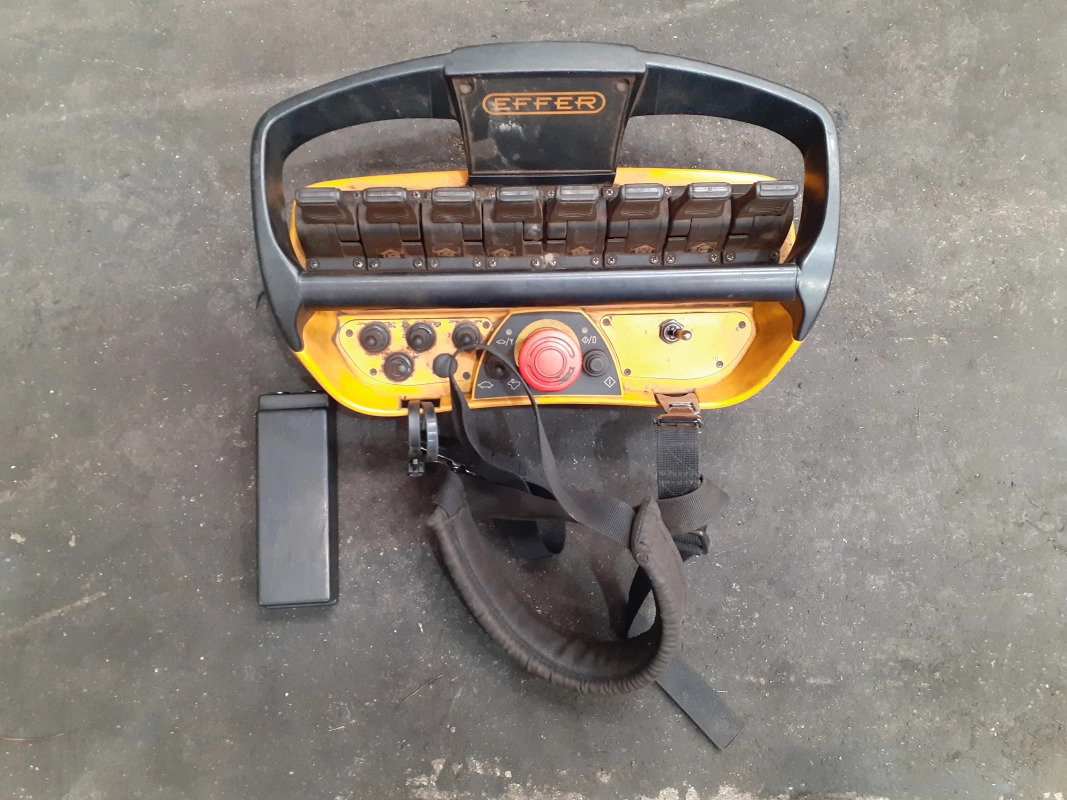 Grúa Effer 100 - 3S - Loader crane for Truck: picture 1 Grúa Effer 100 - 3S - Loader crane for Truck: picture 1