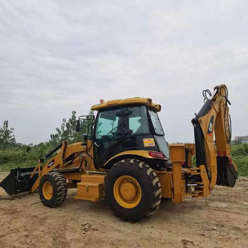 Caterpillar 420F2 - Backhoe loader: picture 1 Caterpillar 420F2 - Backhoe loader: picture 1