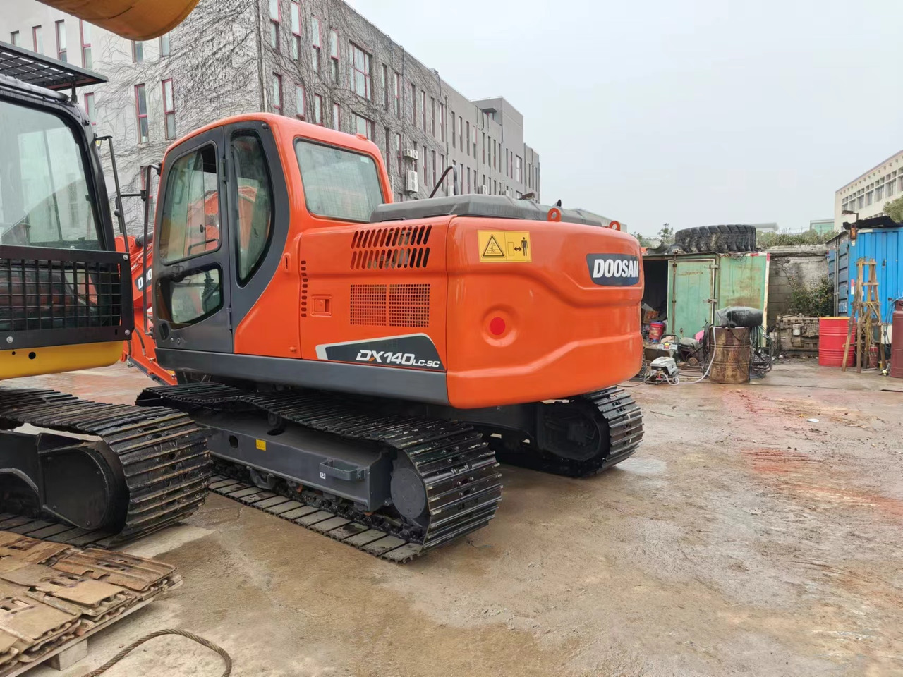 DOOSAN DX140 - Excavator: picture 2 DOOSAN DX140 - Excavator: picture 2