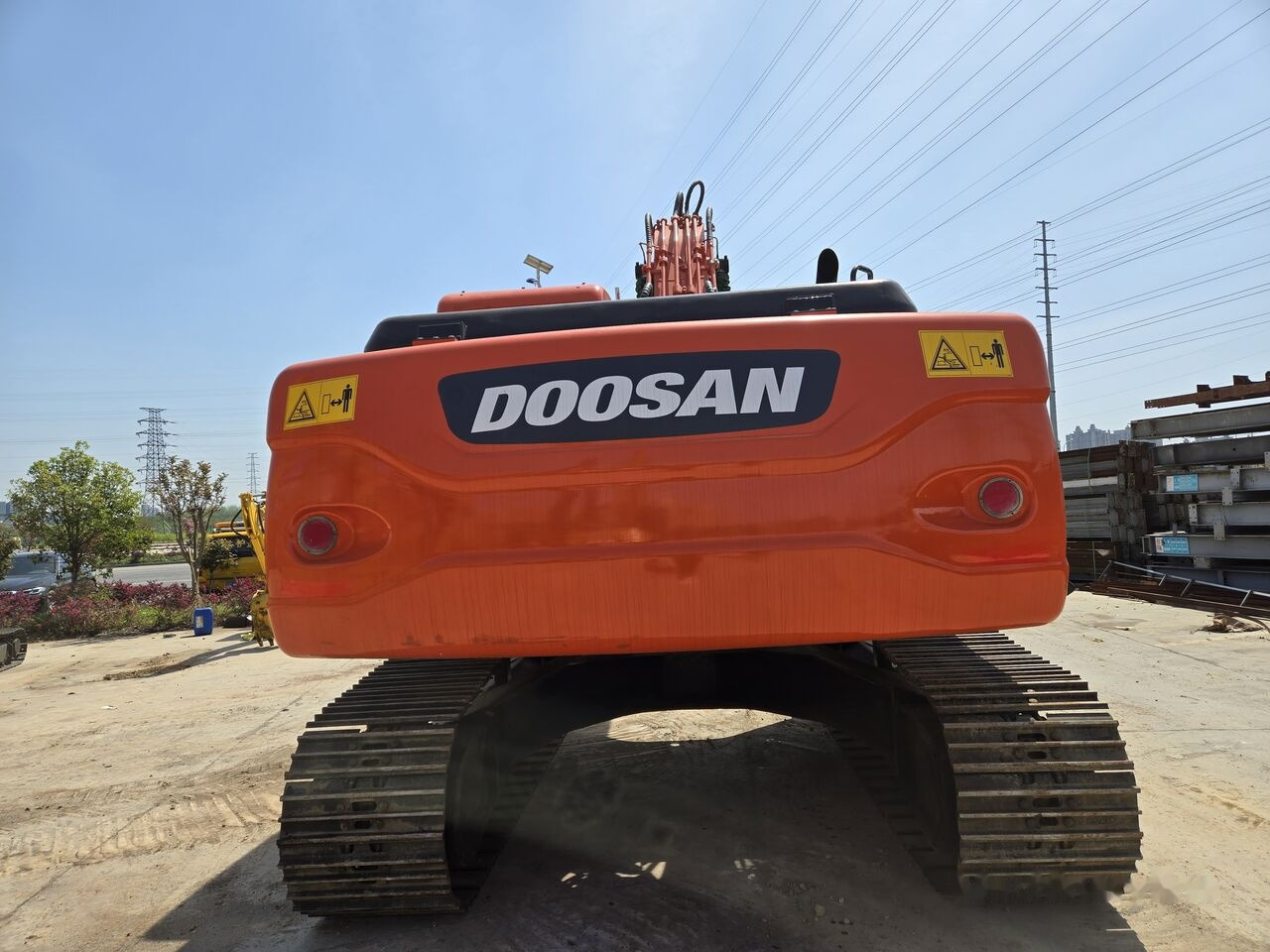 Doosan DX225 - Crawler excavator: picture 2 Doosan DX225 - Crawler excavator: picture 2