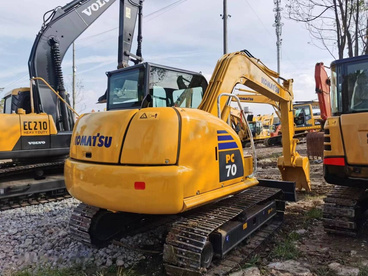 Komatsu PC70-8 - Crawler excavator: picture 4 Komatsu PC70-8 - Crawler excavator: picture 4