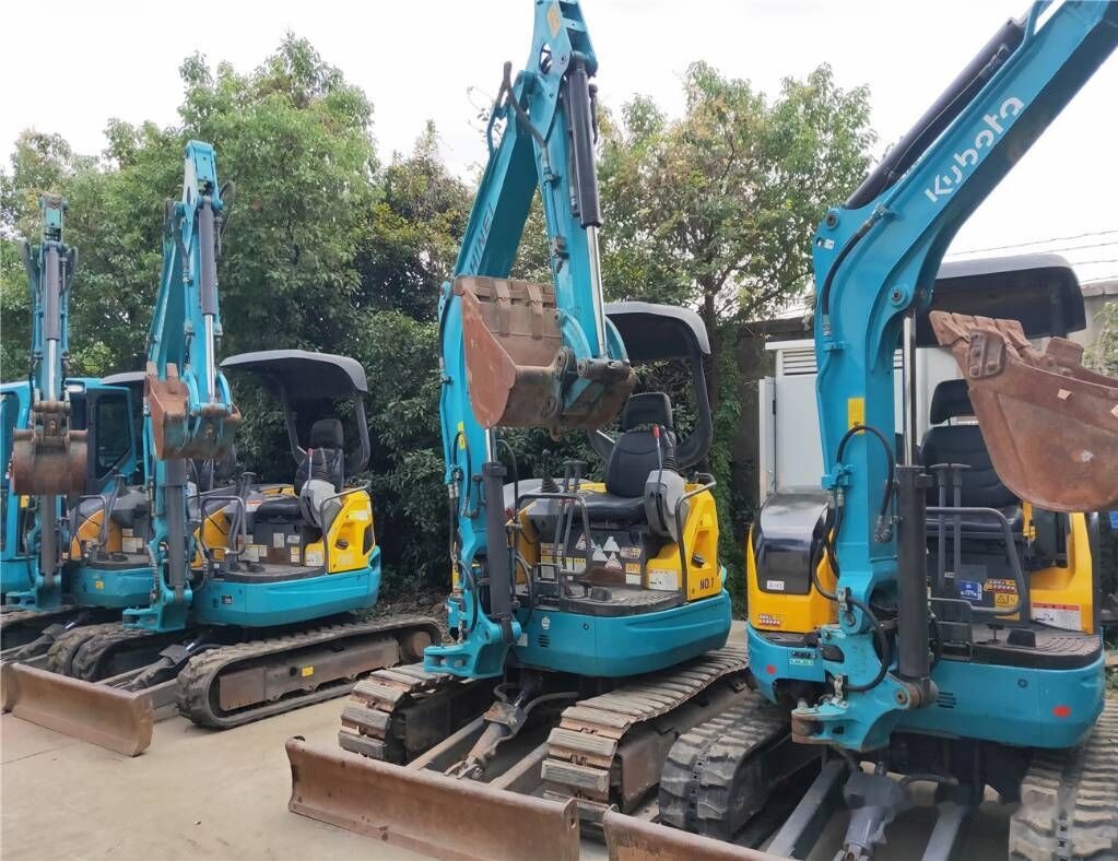 Mini excavator Kubota U 30-5: picture 1