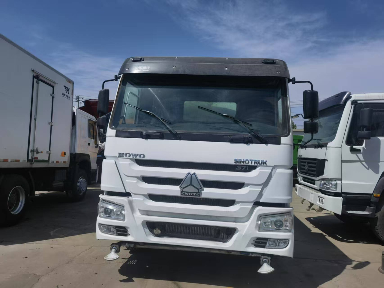Sinotruk HOWO 371 6*4 Sprinkler truck - Municipal/ Special vehicle: picture 3 Sinotruk HOWO 371 6*4 Sprinkler truck - Municipal/ Special vehicle: picture 3
