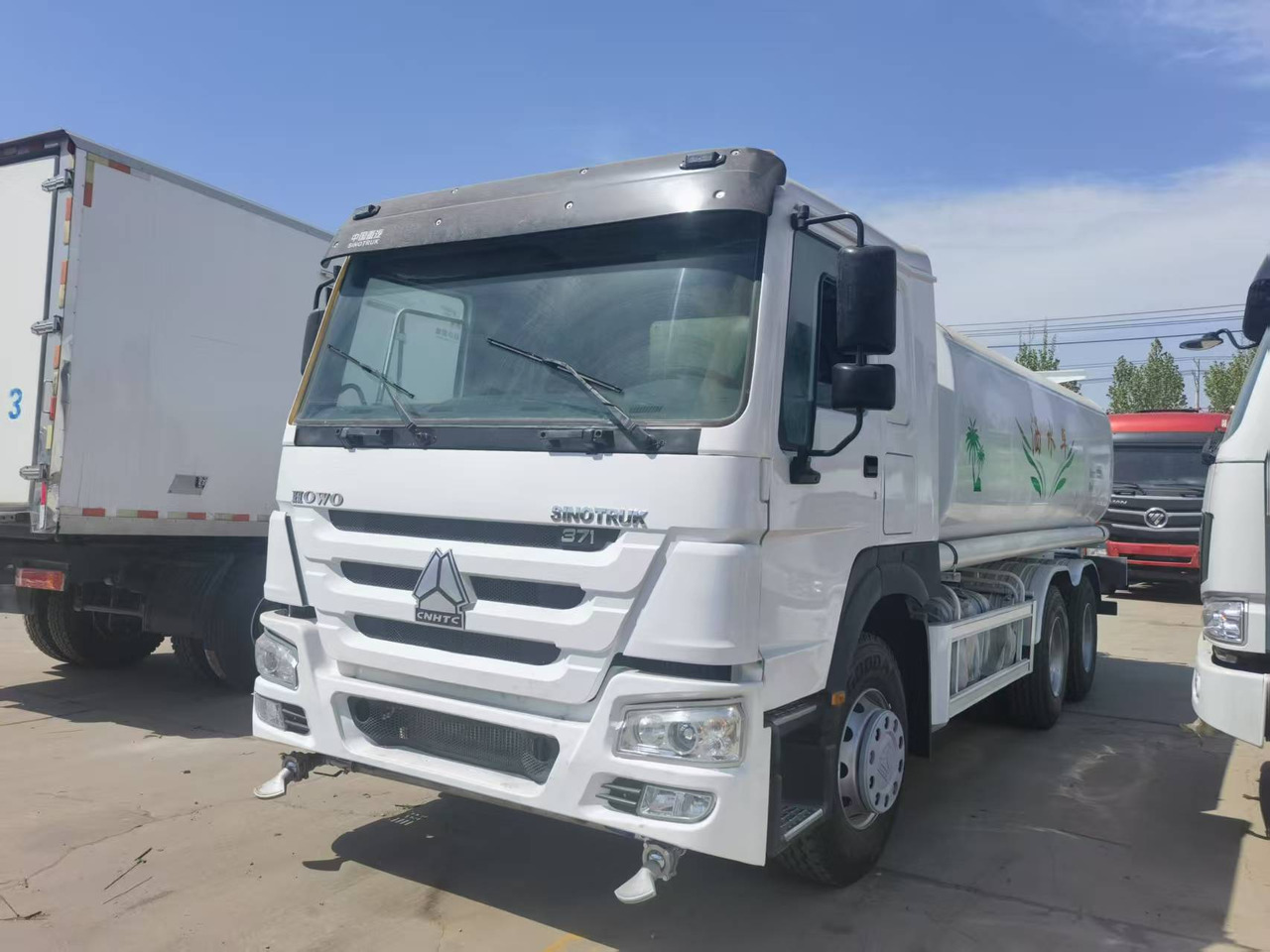 Sinotruk HOWO 371 6*4 Sprinkler truck - Municipal/ Special vehicle: picture 2 Sinotruk HOWO 371 6*4 Sprinkler truck - Municipal/ Special vehicle: picture 2
