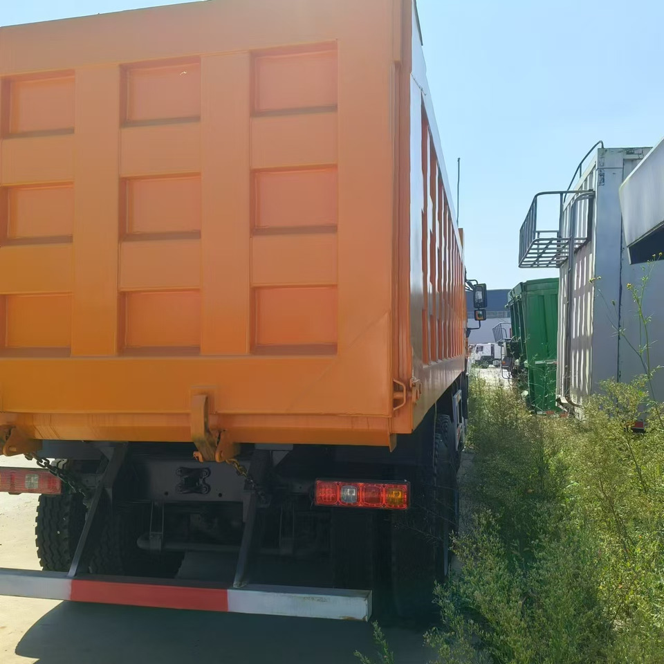 SHACMAN F3000 8*4 Dump truck - Tipper: picture 4 SHACMAN F3000 8*4 Dump truck - Tipper: picture 4