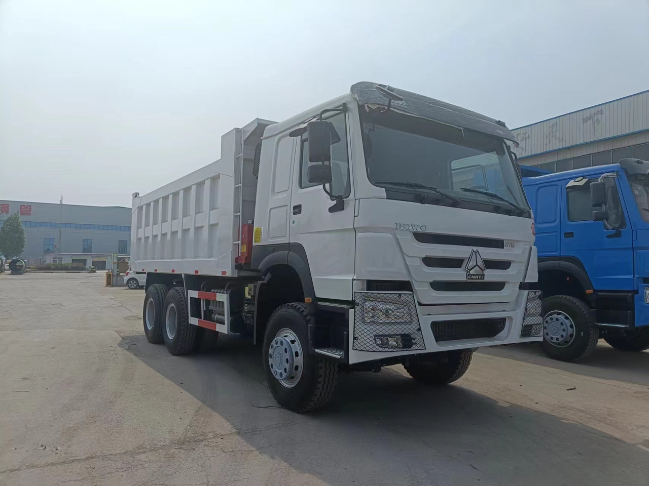 Sinotruk HOWO 6*4 Dump truck - Tipper: picture 3 Sinotruk HOWO 6*4 Dump truck - Tipper: picture 3