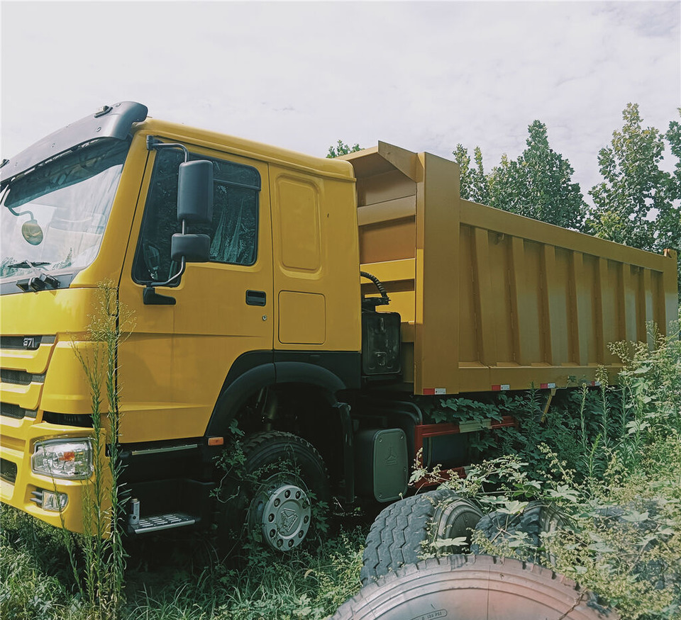 Sinotruk HOWO 6*4 Dump truck - Tipper: picture 3 Sinotruk HOWO 6*4 Dump truck - Tipper: picture 3
