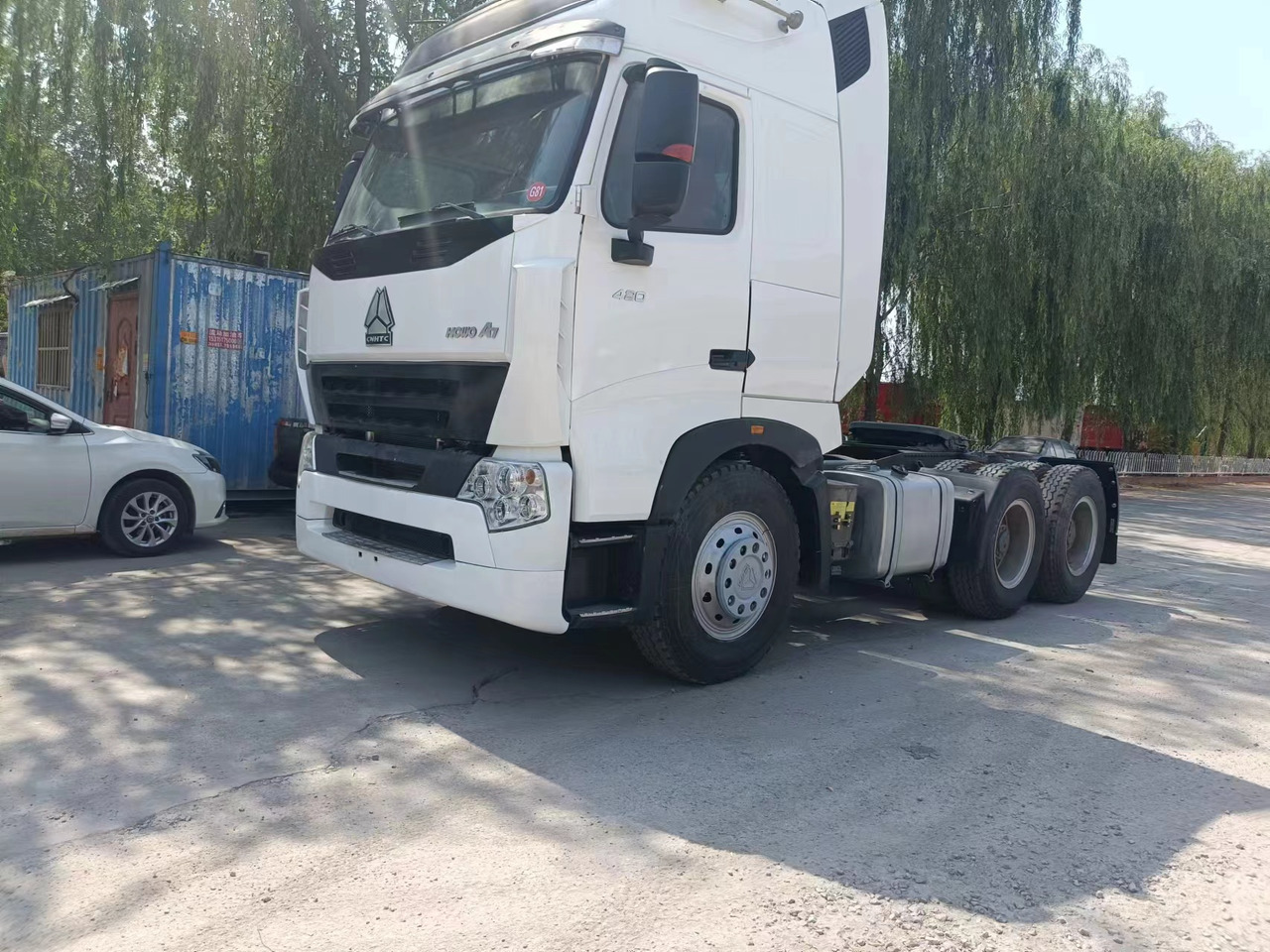 Sinotruk HOWO A7 tractor - Mini dumper: picture 2 Sinotruk HOWO A7 tractor - Mini dumper: picture 2