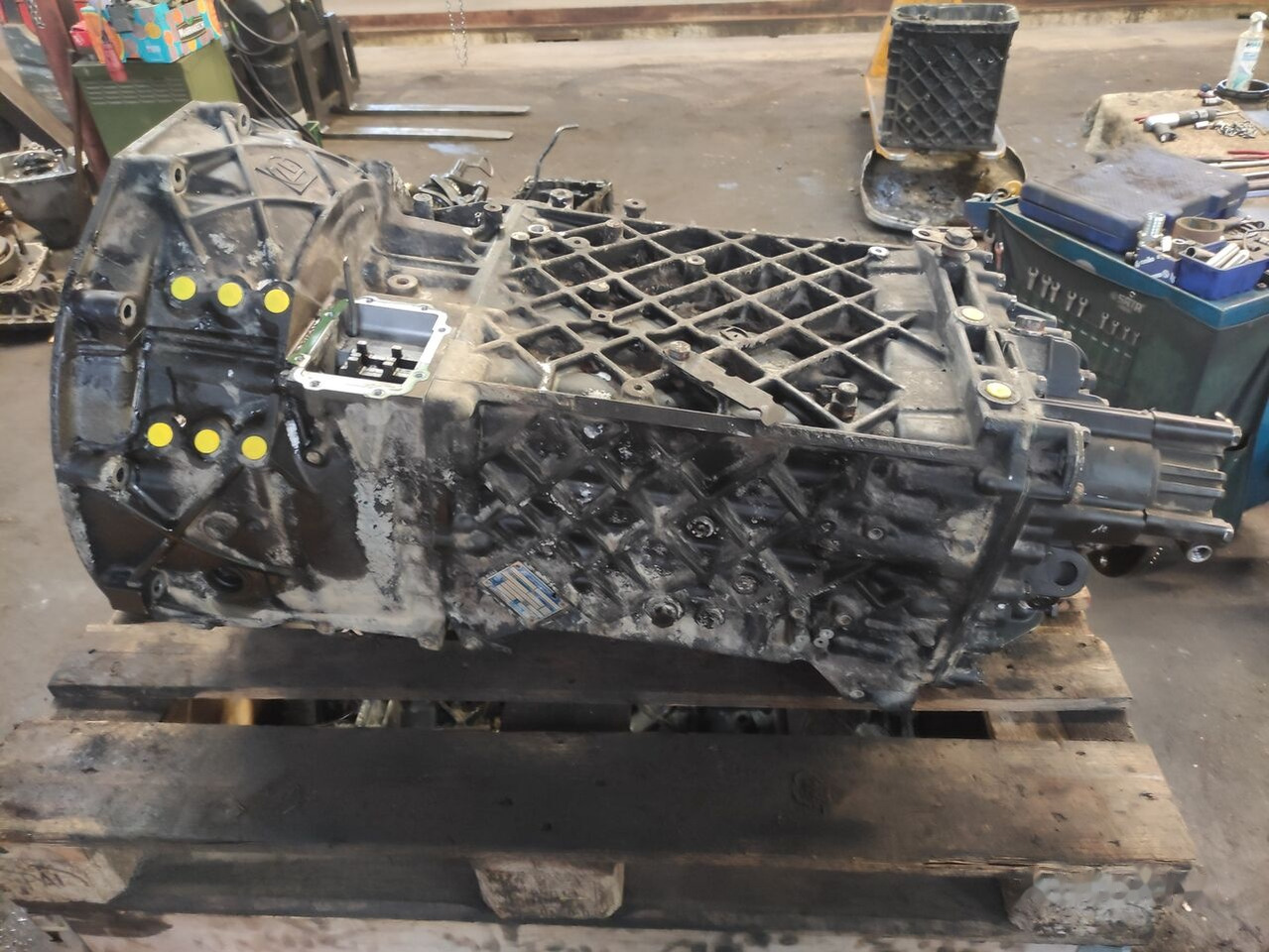 MAN ZF 16S2520TO MAN TGA, TGX, TGS truck - Gearbox for Truck: picture 1 MAN ZF 16S2520TO MAN TGA, TGX, TGS truck - Gearbox for Truck: picture 1