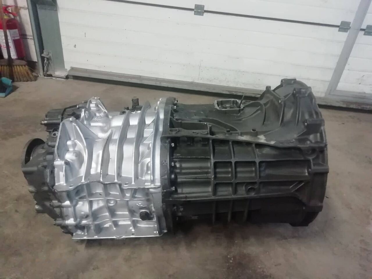 ZF (12s2333) DAF XF 106 truck - Gearbox for Truck: picture 1 ZF (12s2333) DAF XF 106 truck - Gearbox for Truck: picture 1