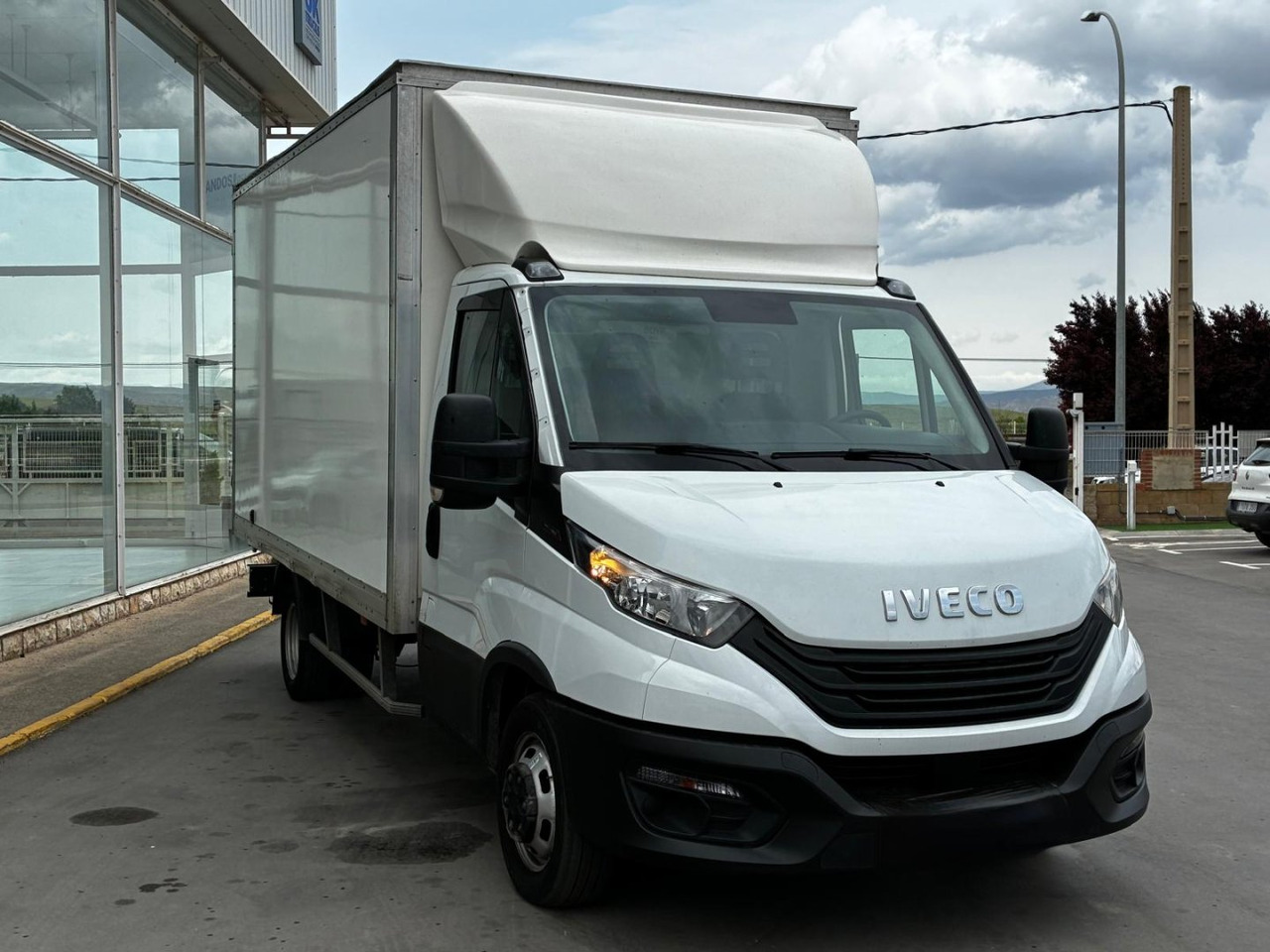 Caja cerrada IVECO 35C16 3.0 20m3 - Box van: picture 3 Caja cerrada IVECO 35C16 3.0 20m3 - Box van: picture 3