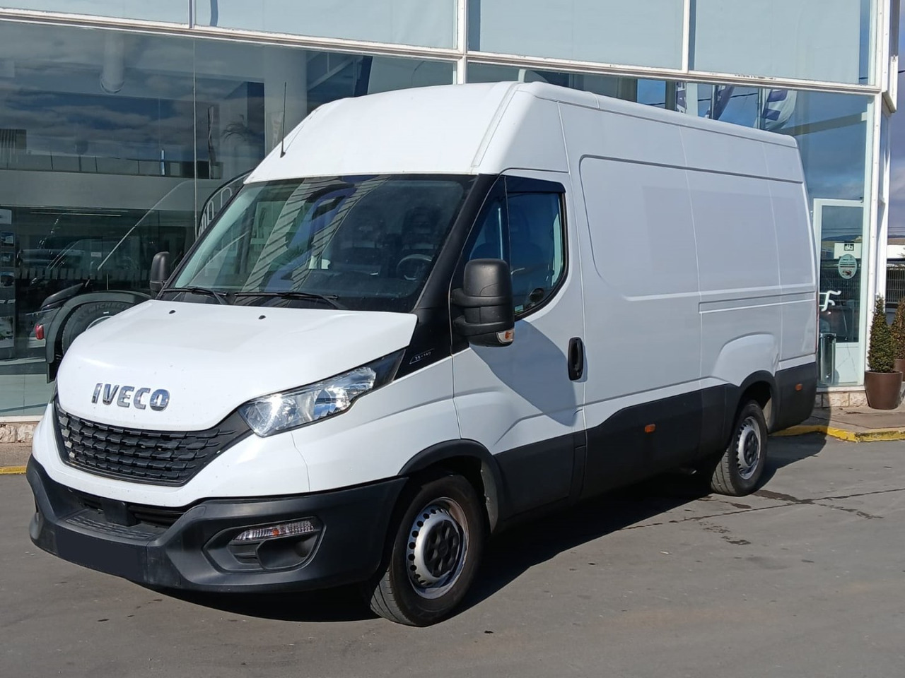 Furgón IVECO 35S14 12m3 - Panel van: picture 1 Furgón IVECO 35S14 12m3 - Panel van: picture 1