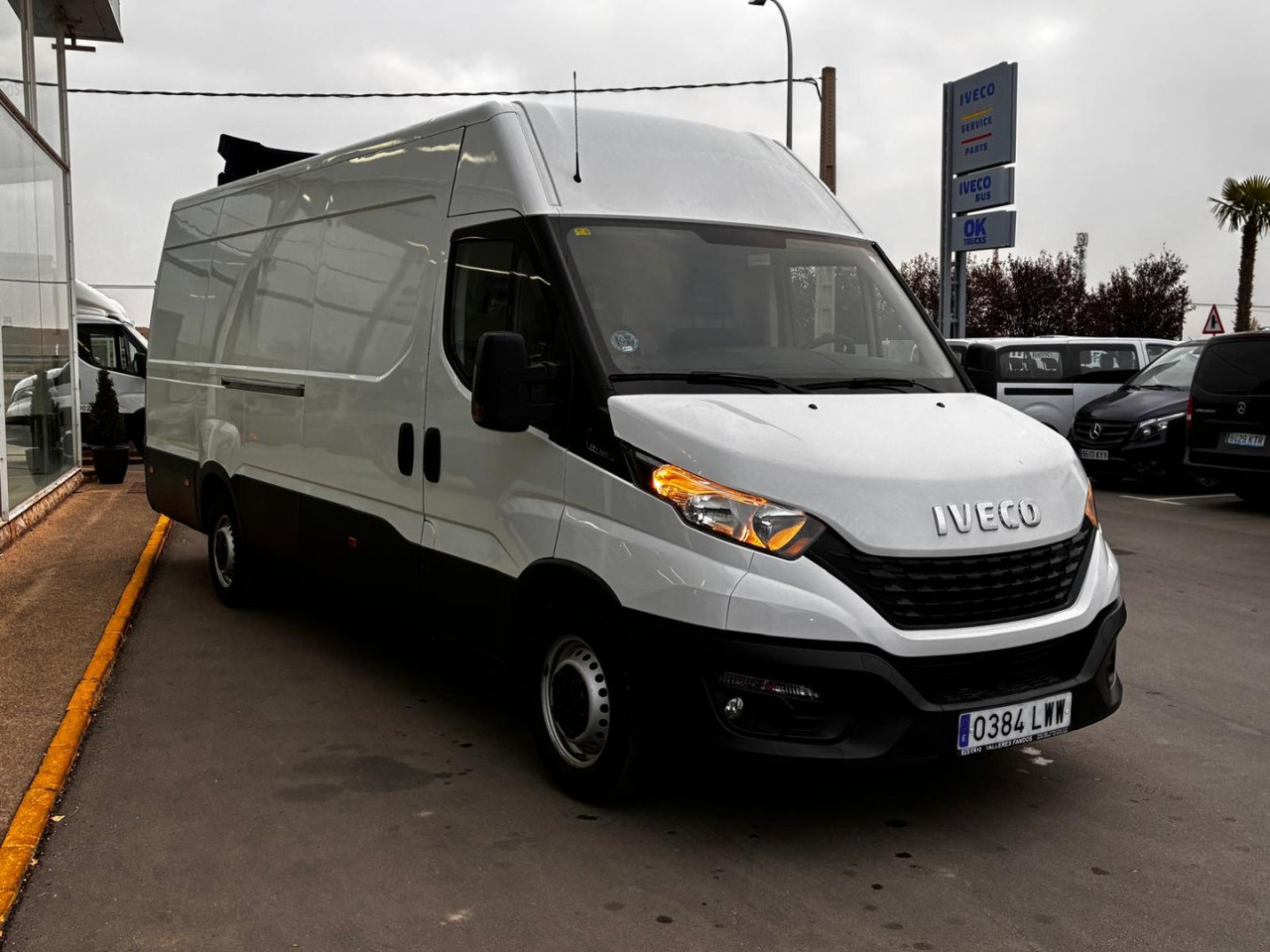 Furgón IVECO 35S14 V 16m3 - Panel van: picture 3 Furgón IVECO 35S14 V 16m3 - Panel van: picture 3