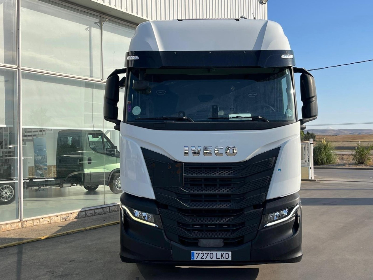 Cabeza Tractora IVECO 460 AUTOMATICO CON INTARDER - Tractor unit: picture 2 Cabeza Tractora IVECO 460 AUTOMATICO CON INTARDER - Tractor unit: picture 2