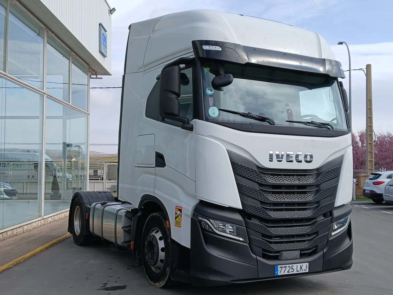 Cabeza Tractora IVECO 460 AUTOMATICO INTARDER ADR - Tractor unit: picture 3 Cabeza Tractora IVECO 460 AUTOMATICO INTARDER ADR - Tractor unit: picture 3