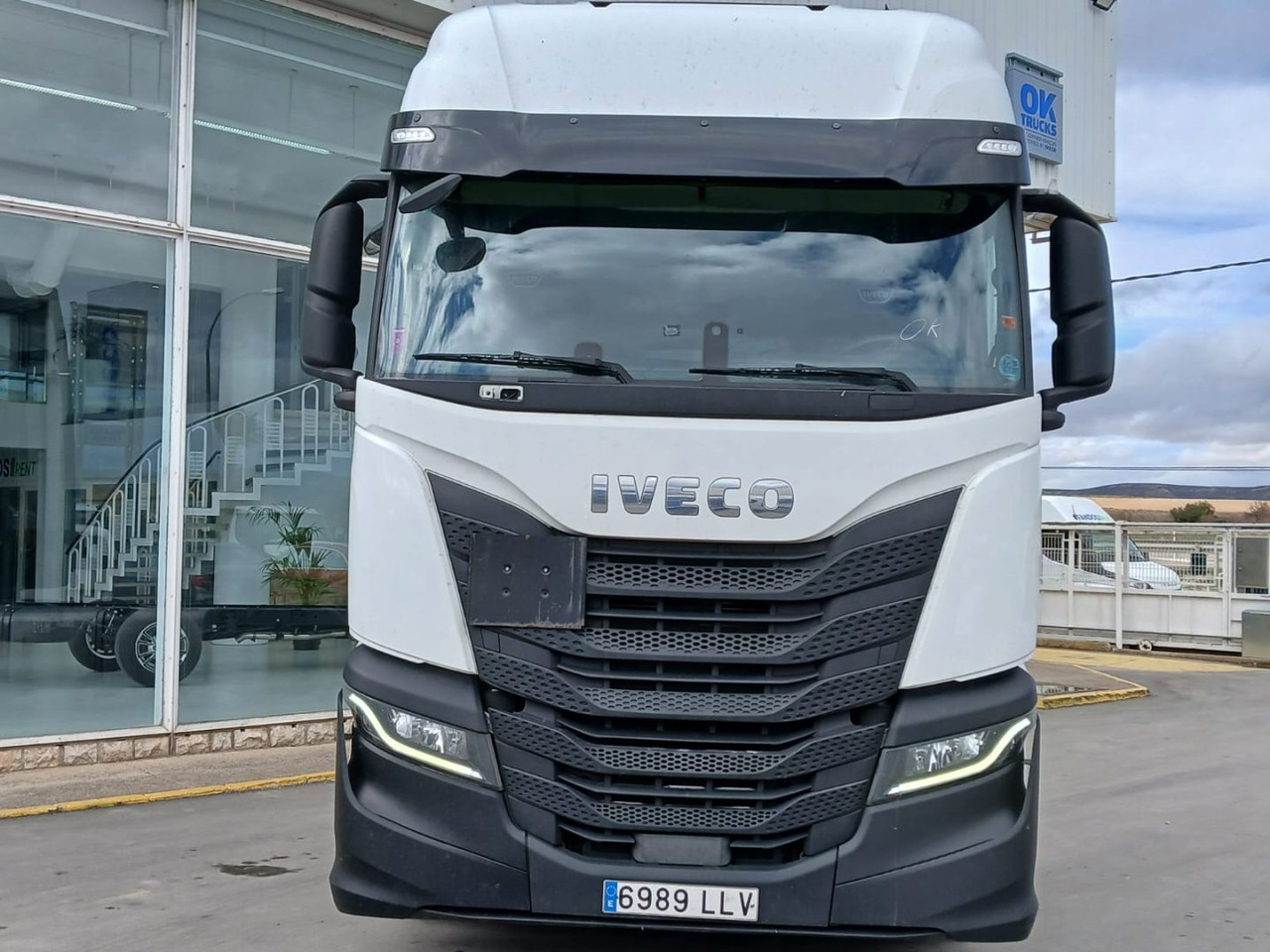 Cabeza Tractora IVECO 460 AUTOMATICO INTARDER ADR - Tractor unit: picture 2 Cabeza Tractora IVECO 460 AUTOMATICO INTARDER ADR - Tractor unit: picture 2