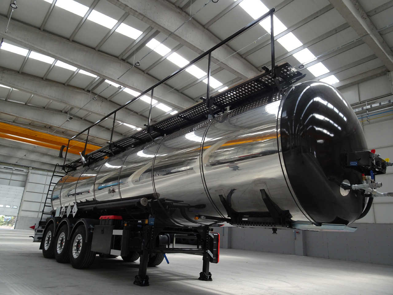 New Tank semi-trailer for transportation of chemicals NURSAN Stainless Steel L4BH Tanker: picture 6