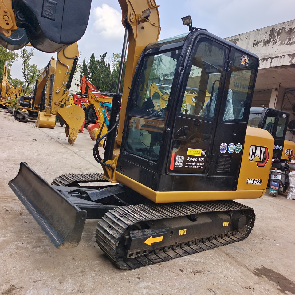 CAT 305.5 E2 - Mini excavator: picture 2 CAT 305.5 E2 - Mini excavator: picture 2