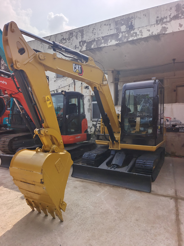 CAT 305.5E - Mini excavator: picture 2 CAT 305.5E - Mini excavator: picture 2