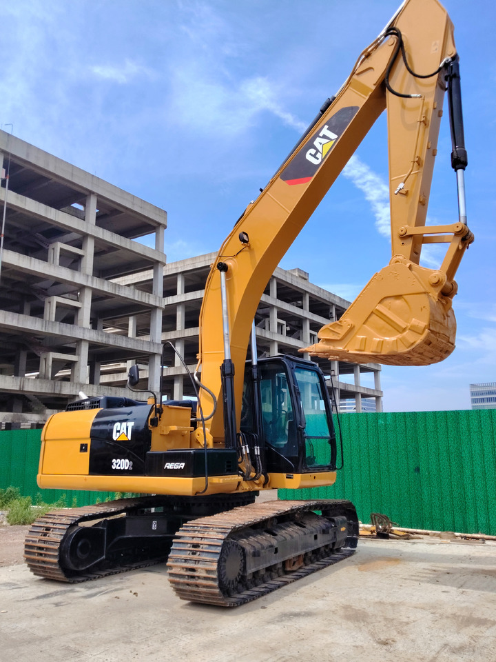 CAT 320D2 WITH CAT C7.1 ENGINE - Crawler excavator: picture 5 CAT 320D2 WITH CAT C7.1 ENGINE - Crawler excavator: picture 5