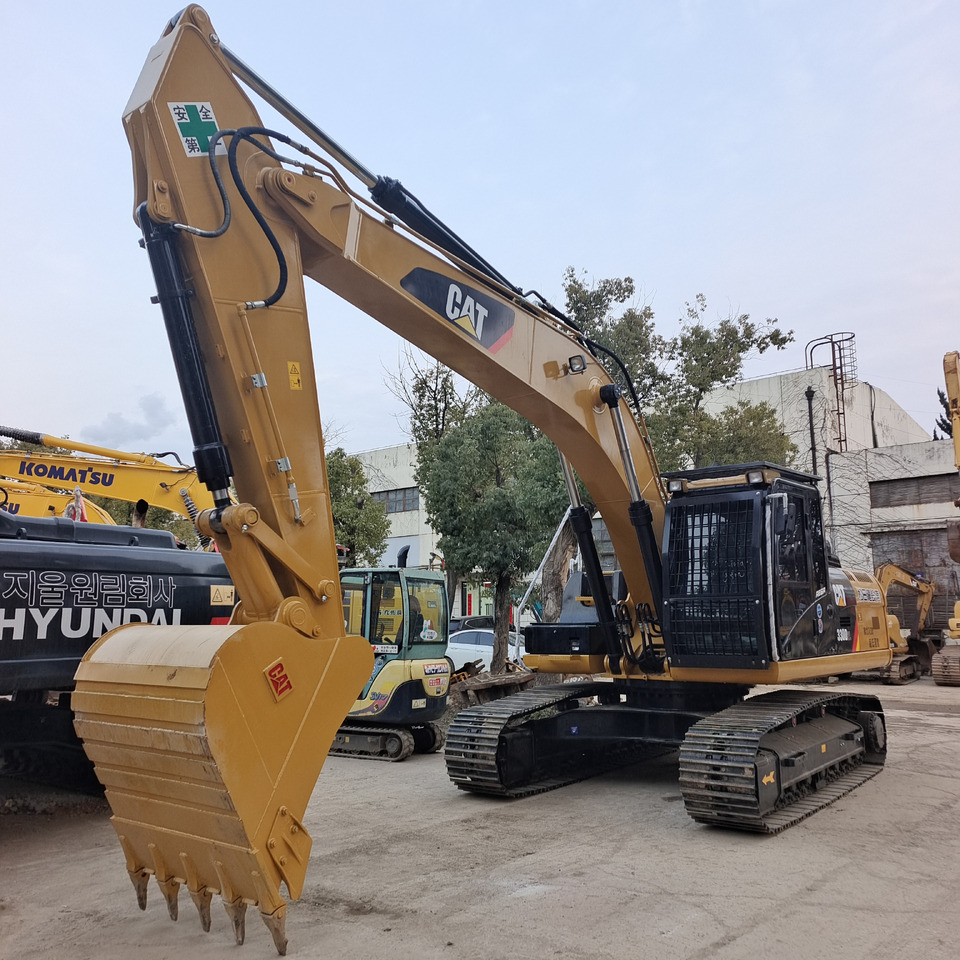 CAT 330D2L - Crawler excavator: picture 2 CAT 330D2L - Crawler excavator: picture 2
