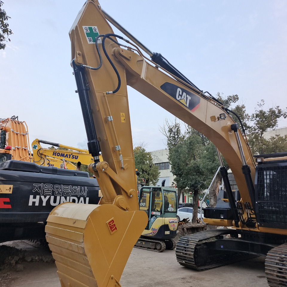 CAT 330D2L - Crawler excavator: picture 3 CAT 330D2L - Crawler excavator: picture 3
