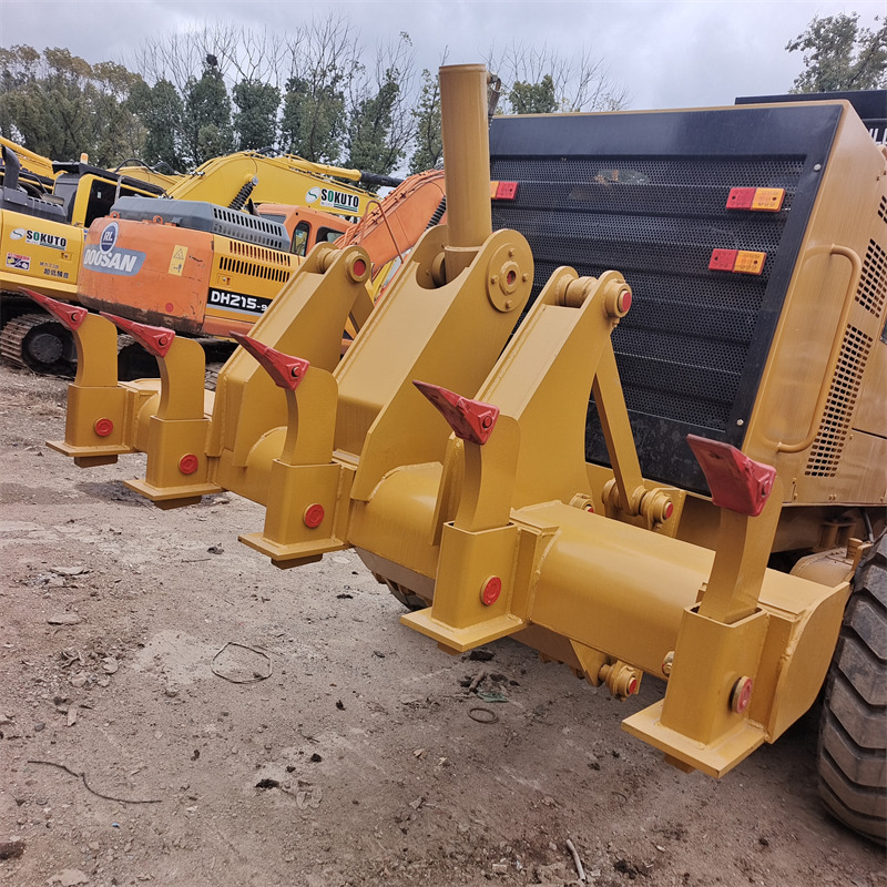 CATERPILLAR 140H - Grader: picture 5 CATERPILLAR 140H - Grader: picture 5