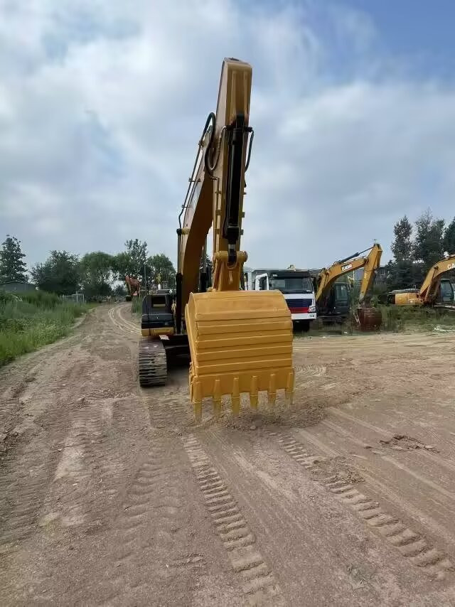 CATERPILLAR 320 D 2 L CAT 320D2 L - Crawler excavator: picture 5 CATERPILLAR 320 D 2 L CAT 320D2 L - Crawler excavator: picture 5