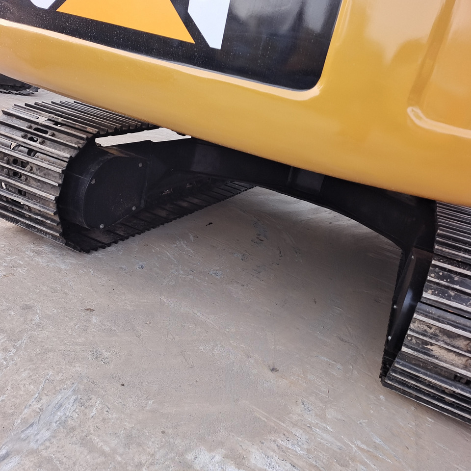CATERPILLAR 320D2L - Crawler excavator: picture 5 CATERPILLAR 320D2L - Crawler excavator: picture 5