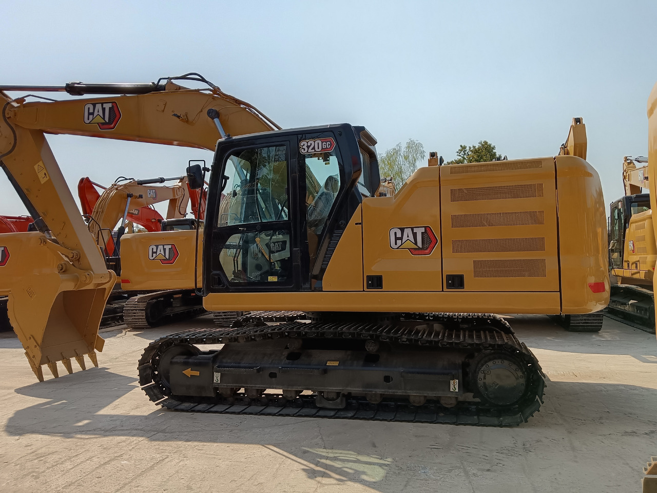 CATERPILLAR 320GC CAT 320 GC 323GC 320D2L - Crawler excavator: picture 2 CATERPILLAR 320GC CAT 320 GC 323GC 320D2L - Crawler excavator: picture 2