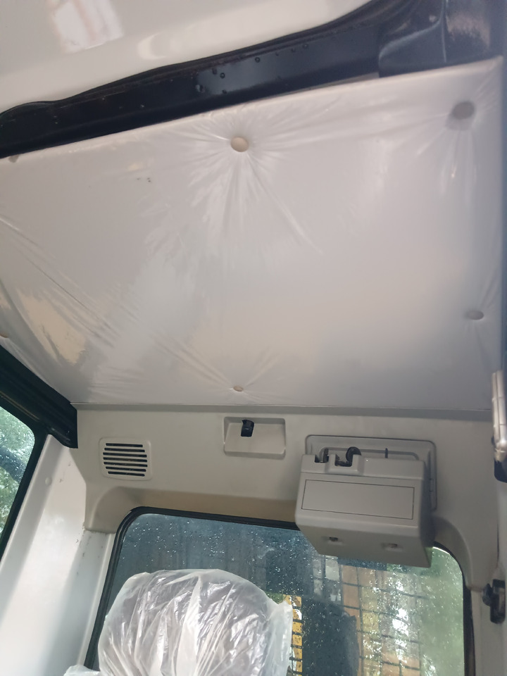 CATERPILLAR 324DL - Crawler excavator: picture 2 CATERPILLAR 324DL - Crawler excavator: picture 2