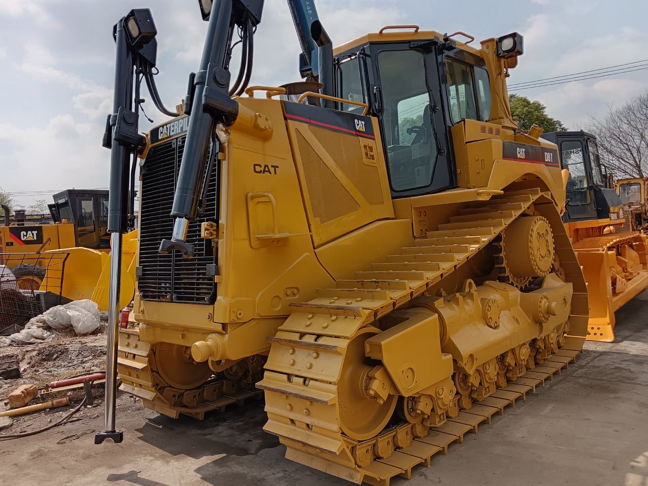 CATERPILLAR D8T CAT - Bulldozer: picture 1 CATERPILLAR D8T CAT - Bulldozer: picture 1