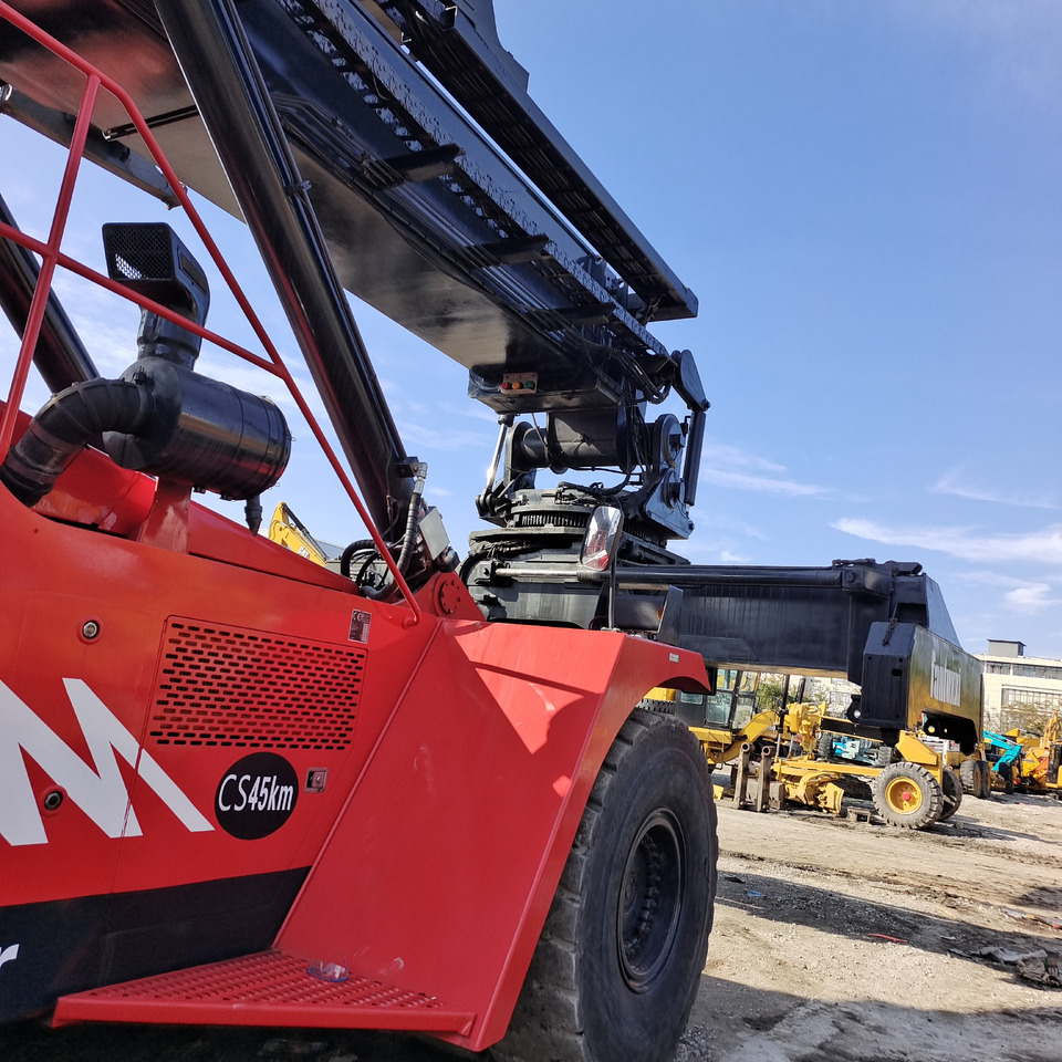 FANTUZZI CS45KMHD 45 TON REACH STACKER - Reach stacker: picture 5 FANTUZZI CS45KMHD 45 TON REACH STACKER - Reach stacker: picture 5