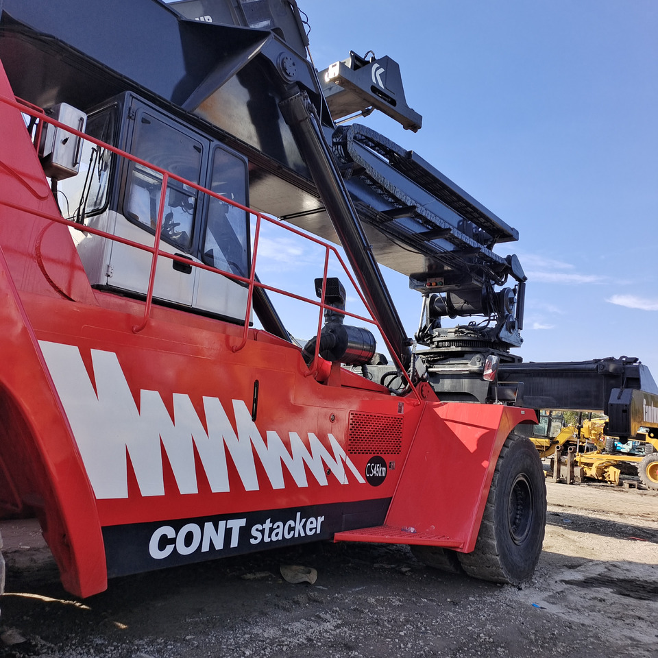 FANTUZZI CS45KMHD 45 TON REACH STACKER - Reach stacker: picture 4 FANTUZZI CS45KMHD 45 TON REACH STACKER - Reach stacker: picture 4