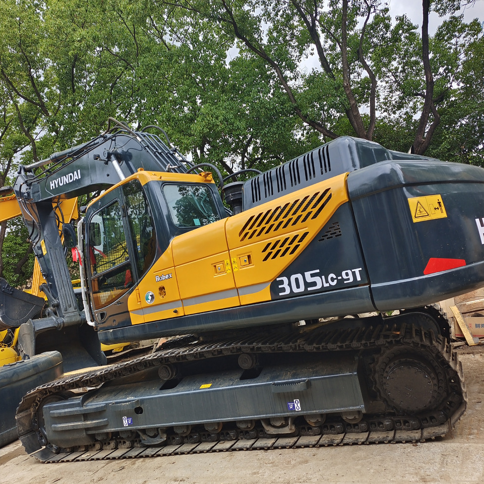HYUNDAI 305LC-9T 305LC - 9T 305 LC - 9S - Crawler excavator: picture 1 HYUNDAI 305LC-9T 305LC - 9T 305 LC - 9S - Crawler excavator: picture 1