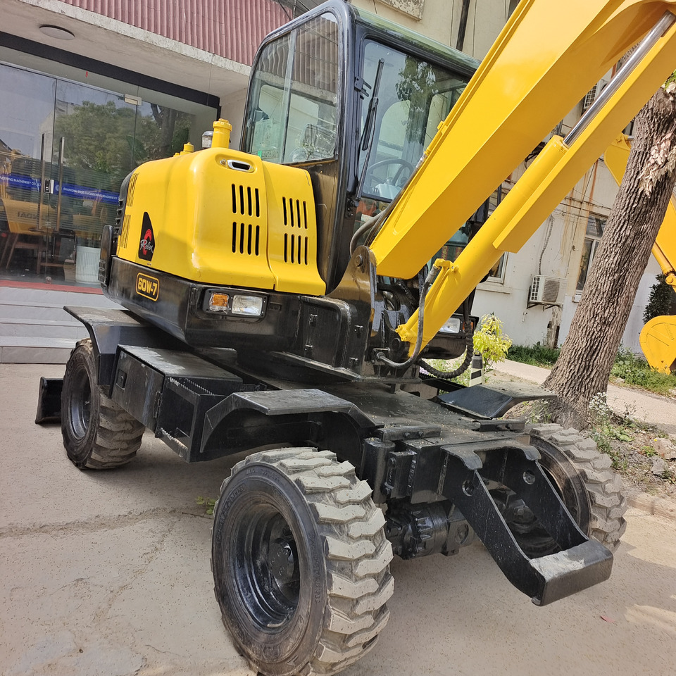 HYUNDAI R60W-7 - Wheel excavator: picture 3 HYUNDAI R60W-7 - Wheel excavator: picture 3