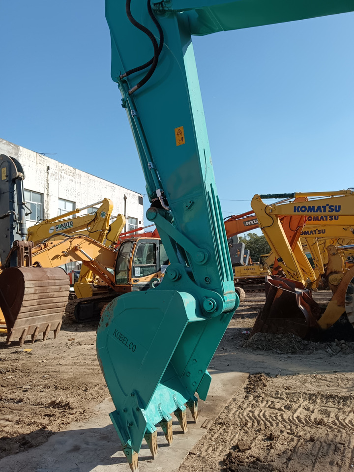 KOBELCO SK200-8 - Crawler excavator: picture 4 KOBELCO SK200-8 - Crawler excavator: picture 4