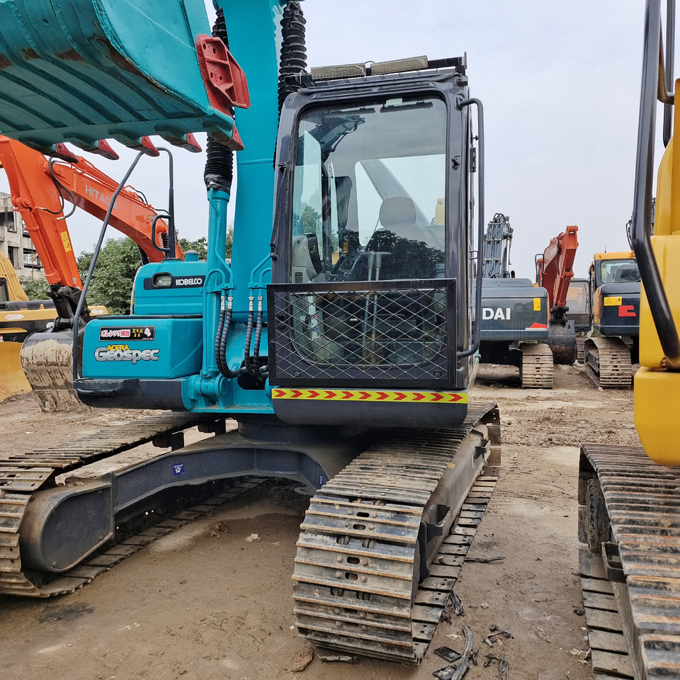 KOBELCO SK200 - 8 SK200-8 - Crawler excavator: picture 5 KOBELCO SK200 - 8 SK200-8 - Crawler excavator: picture 5