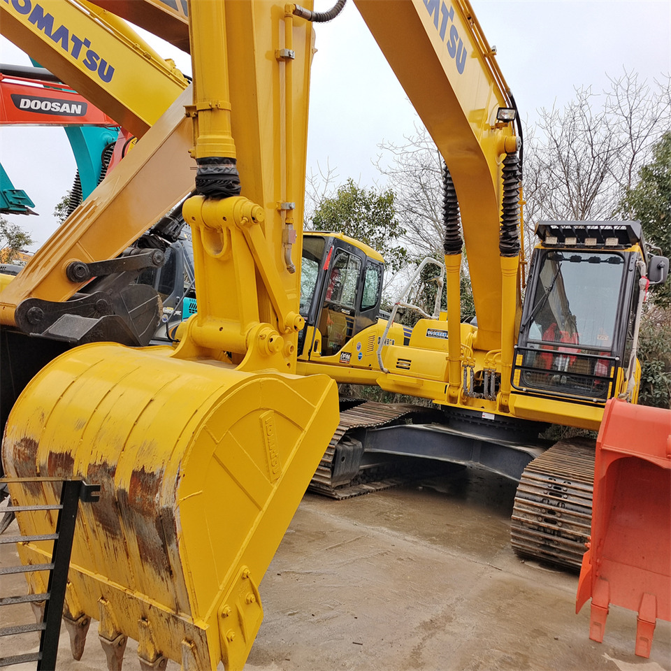 KOMATSU PC210LC-8 - Crawler excavator: picture 3 KOMATSU PC210LC-8 - Crawler excavator: picture 3