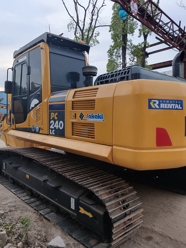 Crawler excavator KOMATSU PC240LC: picture 12