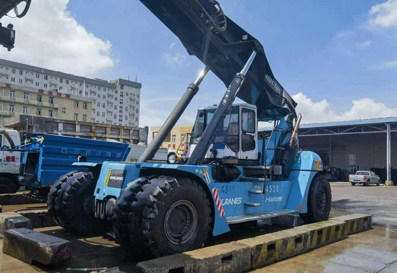 KONECRANES SMV 4531 TB5 45 TON REACH STACKER - Reach stacker: picture 1 KONECRANES SMV 4531 TB5 45 TON REACH STACKER - Reach stacker: picture 1