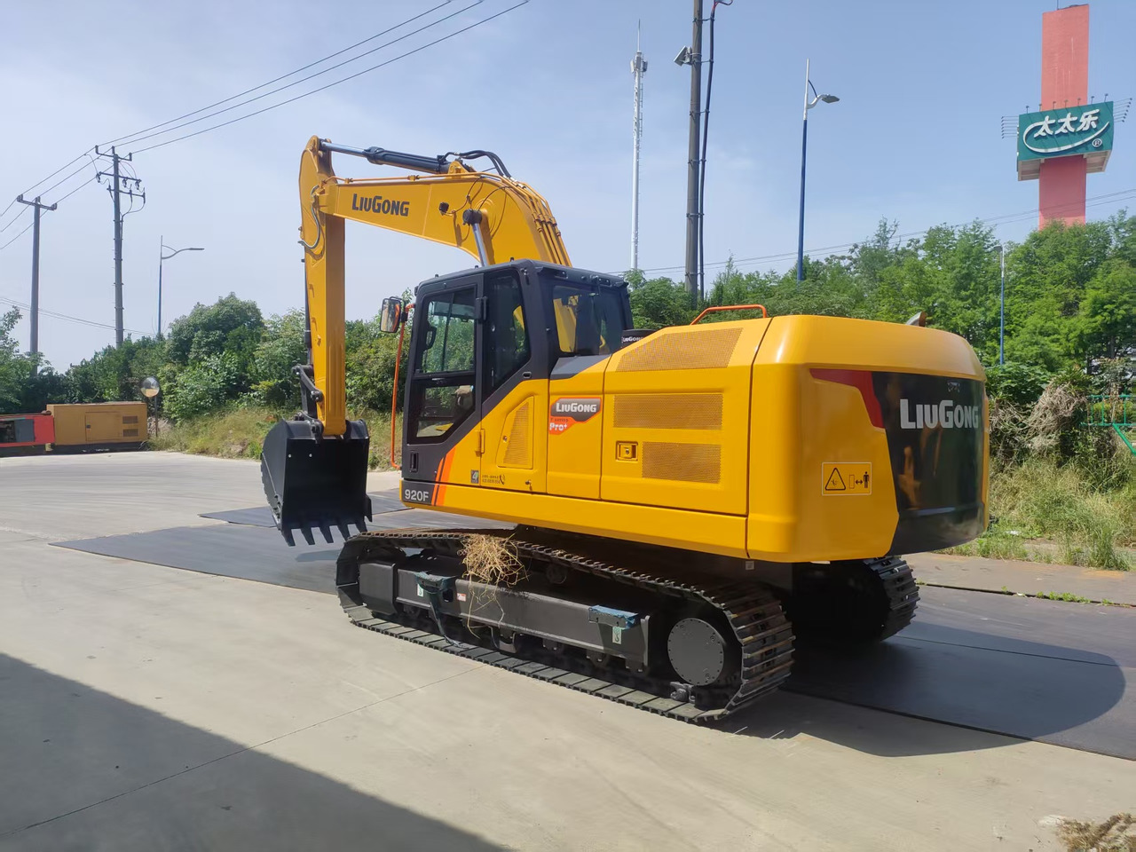LIUGONG 920FG4 100% Brand New 21.5 TON 20 TON - Crawler excavator: picture 1 LIUGONG 920FG4 100% Brand New 21.5 TON 20 TON - Crawler excavator: picture 1