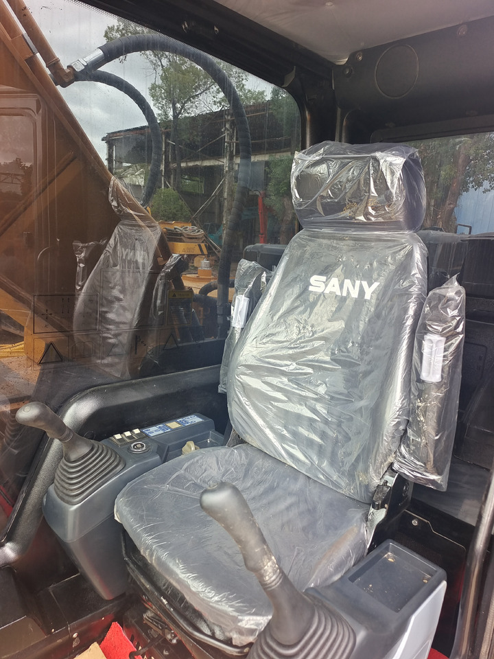 Crawler excavator SANY 215C: picture 9