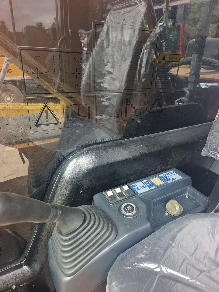 Crawler excavator SANY 215C: picture 10