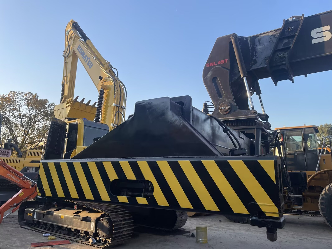 SANY SRSC 45C30 - Reach stacker: picture 4 SANY SRSC 45C30 - Reach stacker: picture 4