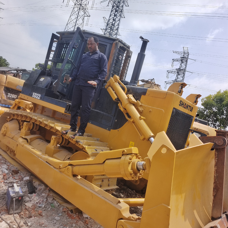 SHANTUI SD22 WITH CLEARING RAKE - Bulldozer: picture 4 SHANTUI SD22 WITH CLEARING RAKE - Bulldozer: picture 4