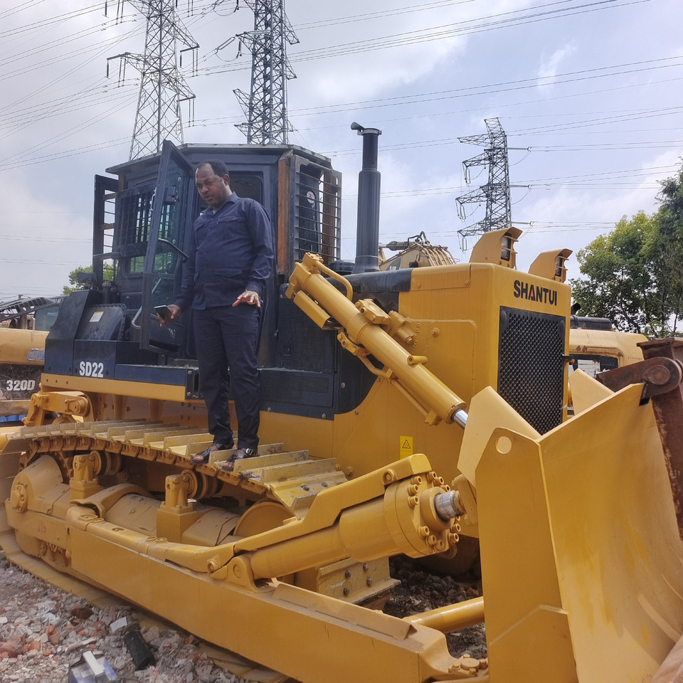 SHANTUI SD22 WITH CLEARING RAKE - Bulldozer: picture 2 SHANTUI SD22 WITH CLEARING RAKE - Bulldozer: picture 2