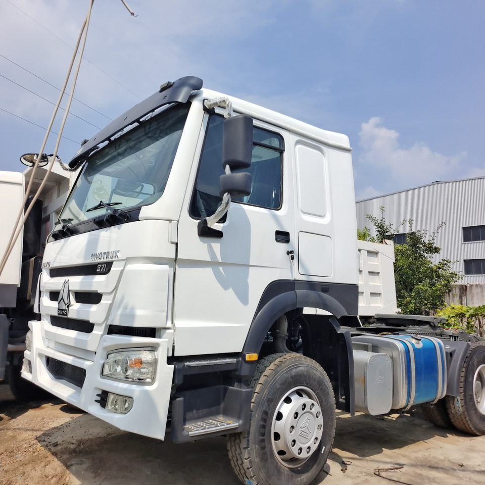 SINOTRUK HOWO 6*4 - Tipper trailer: picture 4 SINOTRUK HOWO 6*4 - Tipper trailer: picture 4