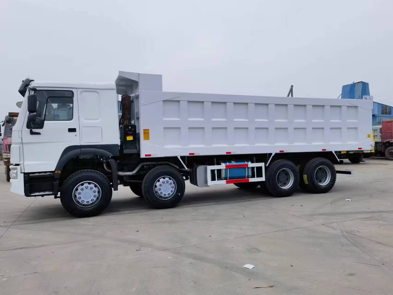 SINOTRUK HOWO 8*4 6*4 371 375 380 400 420 460 HP DUMP TRUCK - Tipper: picture 5 SINOTRUK HOWO 8*4 6*4 371 375 380 400 420 460 HP DUMP TRUCK - Tipper: picture 5